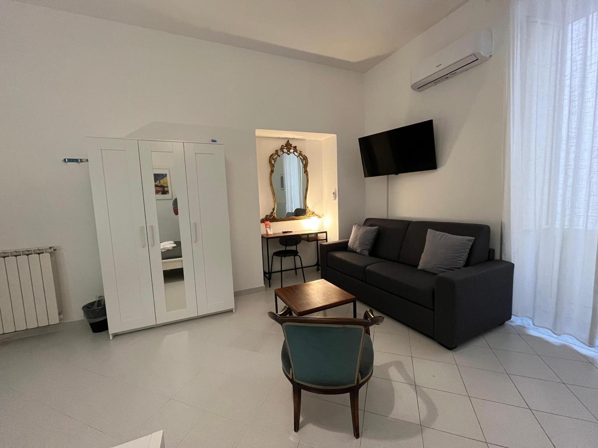 Pop Santa Chiara Bed & Breakfast Napoli Ngoại thất bức ảnh